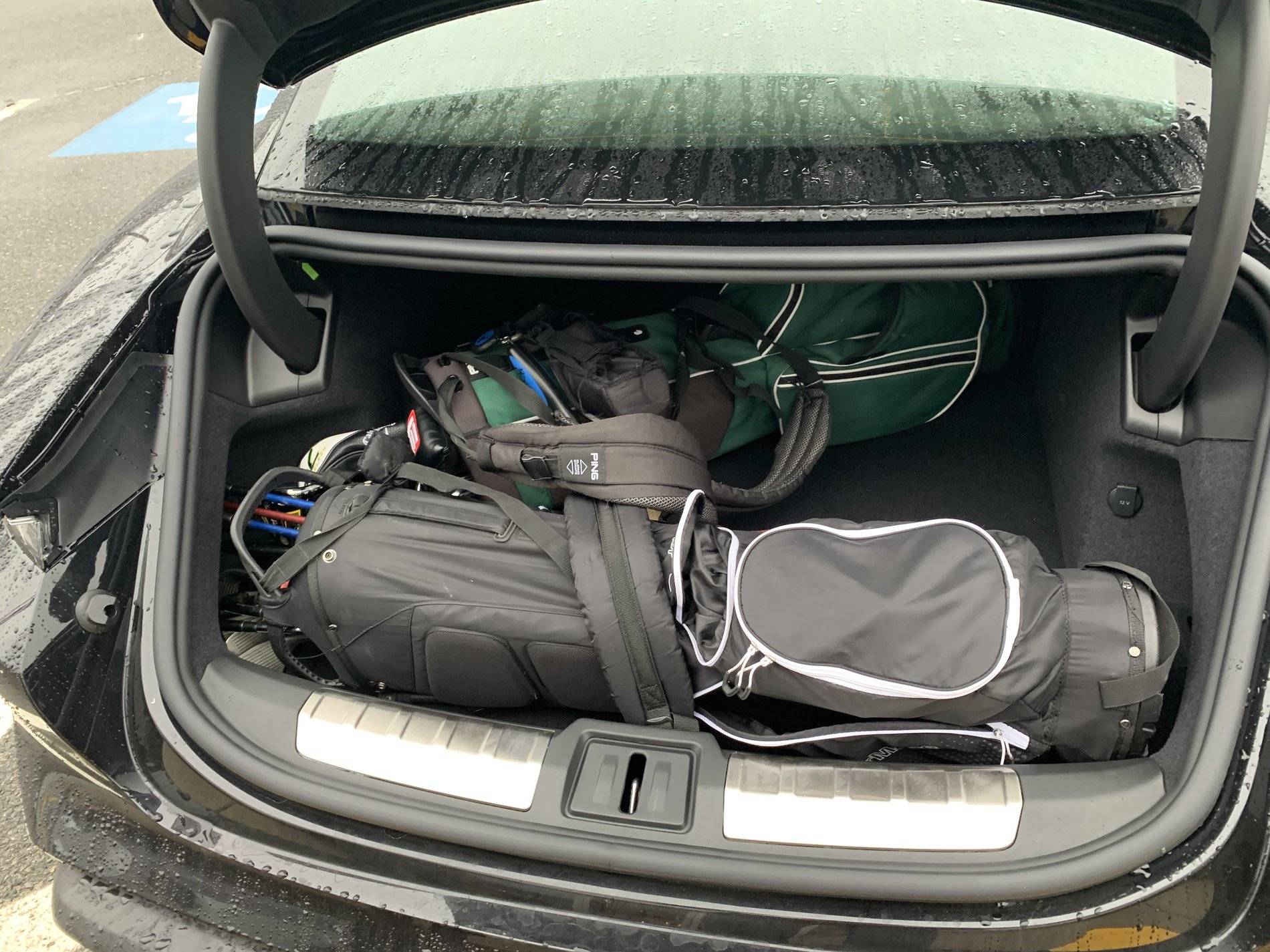 Golf clubs in the boot Page 2 TaycanForum Porsche Taycan Owners