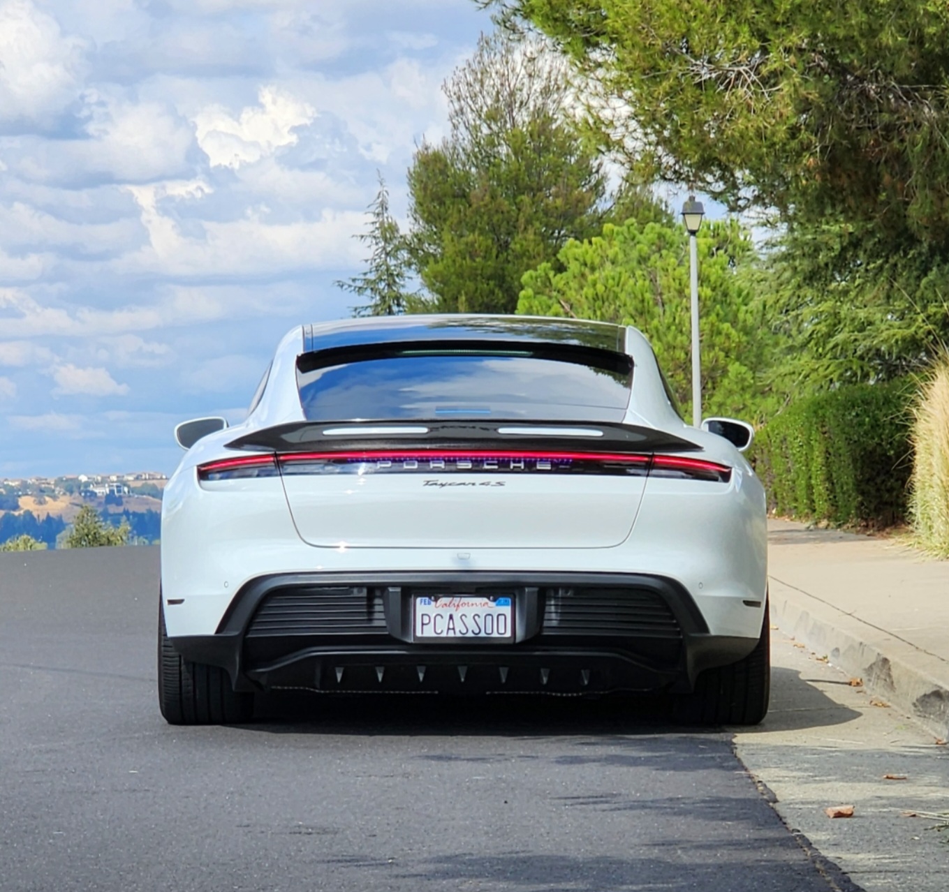 Porsche Taycan Differences Taycan 4S - Turbo S Spoiler? Screenshot_20240106_223634_Gallery