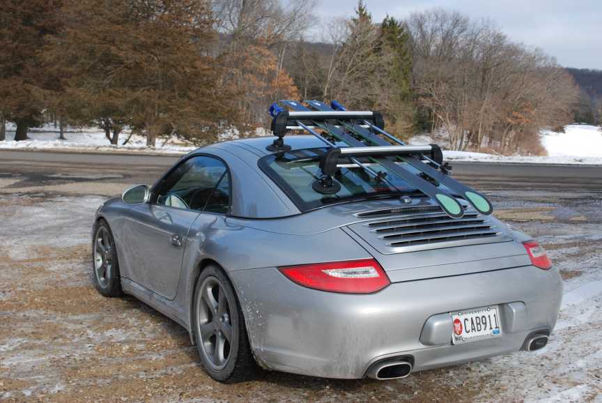 Porsche Taycan Installed roof rack and bike carrier to carry mountain bike - the big experiement Snow Mobile