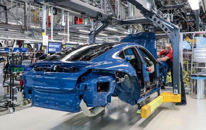 Buyers of New Porsche Taycan Face Wait Times of 6 to 9 Months