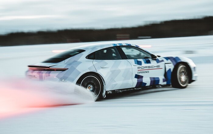 Let's go drifting! Porsche Taycan GTS sets new ice drift record