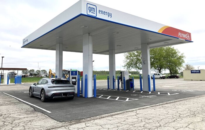 May 2025:  3000-mile midwestern USA road-trip experiences